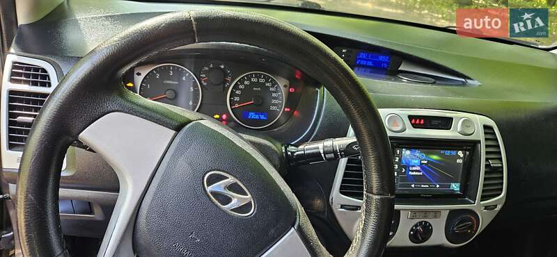 Хетчбек Hyundai i20 2011 в Лубнах