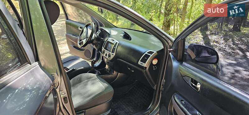 Хетчбек Hyundai i20 2011 в Лубнах