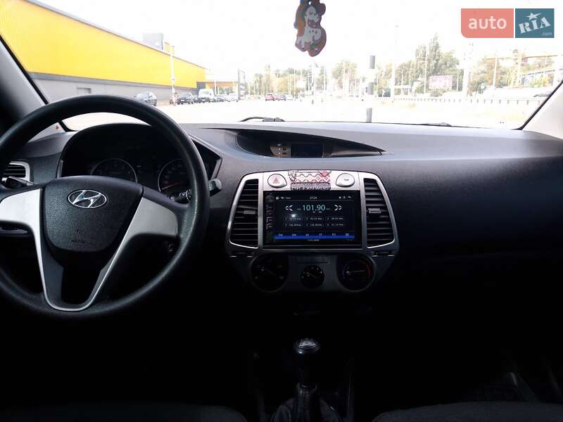 Хэтчбек Hyundai i20 2011 в Киеве