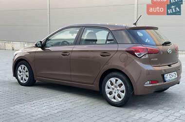 Хетчбек Hyundai i20 2016 в 
