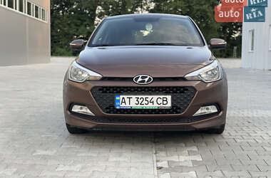 Хетчбек Hyundai i20 2016 в 
