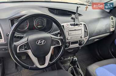 Хетчбек Hyundai i20 2010 в 