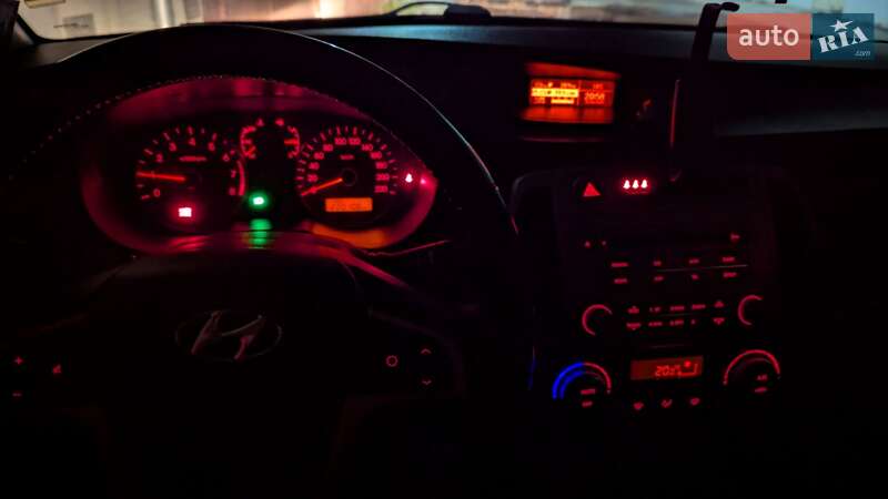 Хэтчбек Hyundai i20 2010 в Тернополе