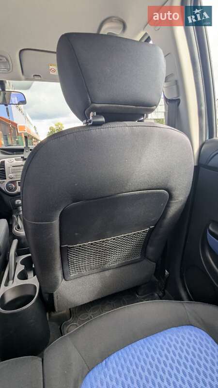 Хэтчбек Hyundai i20 2010 в Тернополе