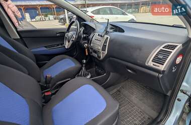 Хетчбек Hyundai i20 2010 в 