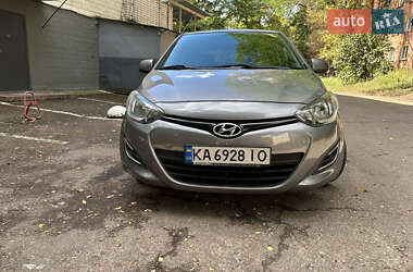 Хэтчбек Hyundai i20 2014 в 