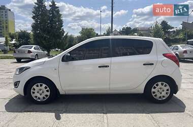 Хэтчбек Hyundai i20 2014 в 