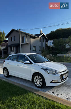 Хэтчбек Hyundai i20 2016 в 