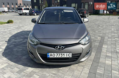 Хэтчбек Hyundai i20 2014 в Перечине