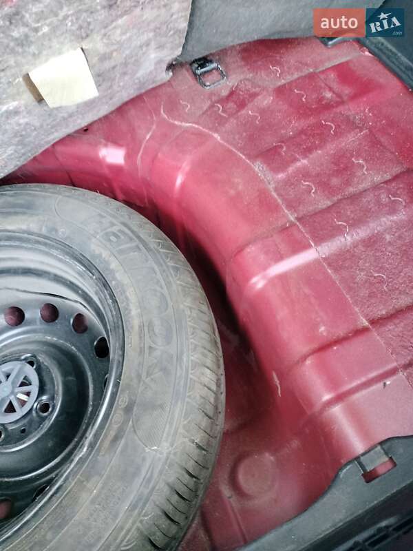 Хетчбек Hyundai i20 2014 в Кривому Розі фото 20 Хетчбек Hyundai i20 2014 в Кривому Розі