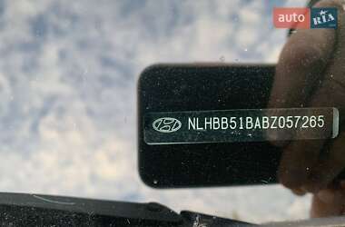 Хэтчбек Hyundai i20 2011 в 