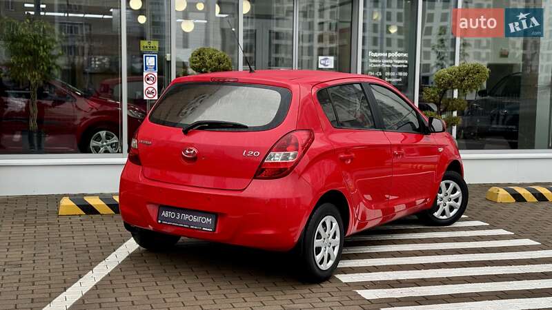 Хэтчбек Hyundai i20 2011 в Чернигове