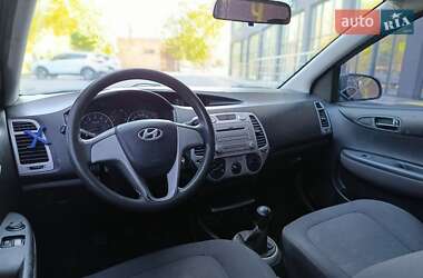 Хэтчбек Hyundai i20 2012 в 