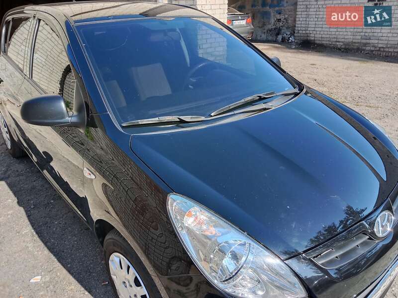 Хэтчбек Hyundai i20 2011 в Днепре