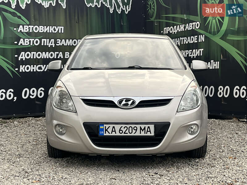Хэтчбек Hyundai i20 2011 в Харькове