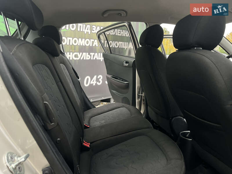 Хэтчбек Hyundai i20 2011 в Харькове