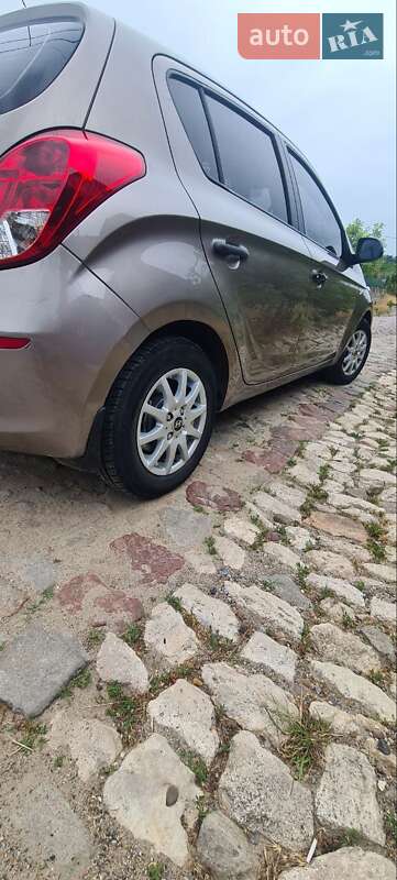 Хетчбек Hyundai i20 2012 в Могилів-Подільському
