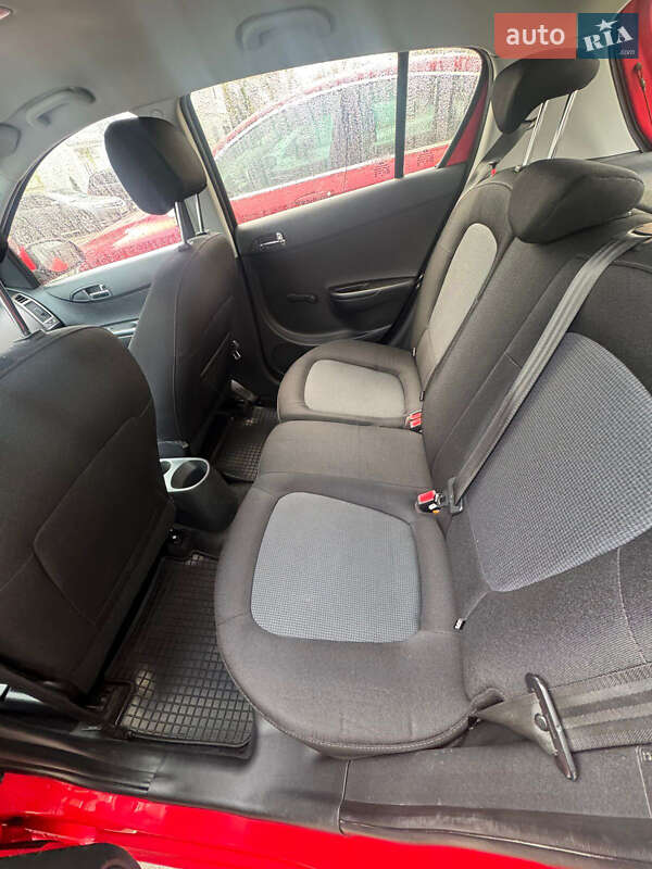 Хэтчбек Hyundai i20 2014 в Львове