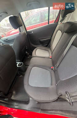Хэтчбек Hyundai i20 2014 в 