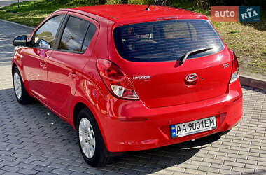 Хэтчбек Hyundai i20 2014 в 