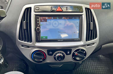 Хэтчбек Hyundai i20 2014 в 