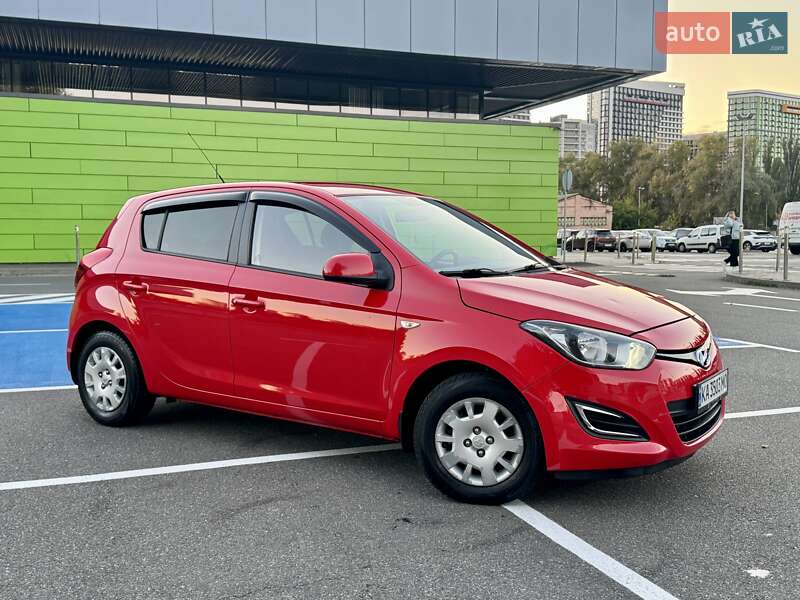 Хэтчбек Hyundai i20 2014 в Киеве фото 7 Хэтчбек Hyundai i20 2014 в Киеве