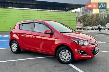 Хэтчбек Hyundai i20 2014 в 