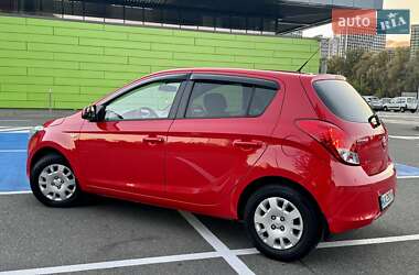 Хэтчбек Hyundai i20 2014 в 