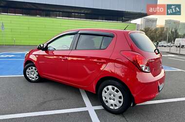 Хэтчбек Hyundai i20 2014 в 