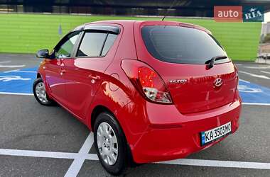 Хэтчбек Hyundai i20 2014 в 