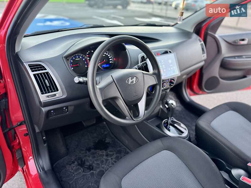 Хэтчбек Hyundai i20 2014 в Киеве фото 33 Хэтчбек Hyundai i20 2014 в Киеве