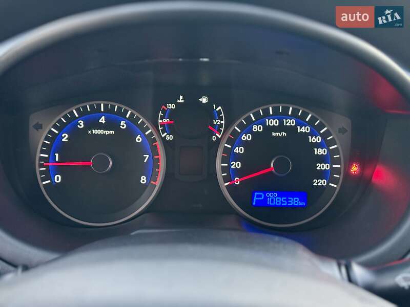Хэтчбек Hyundai i20 2014 в Киеве фото 46 Хэтчбек Hyundai i20 2014 в Киеве
