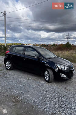 Хетчбек Hyundai i20 2013 в 