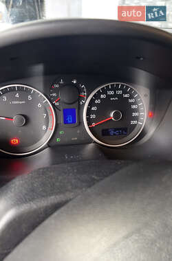 Хетчбек Hyundai i20 2013 в 