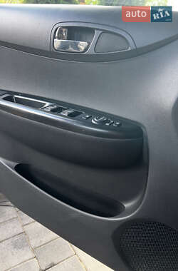 Хетчбек Hyundai i20 2013 в 