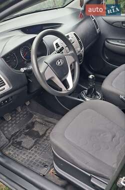 Хэтчбек Hyundai i20 2011 в 