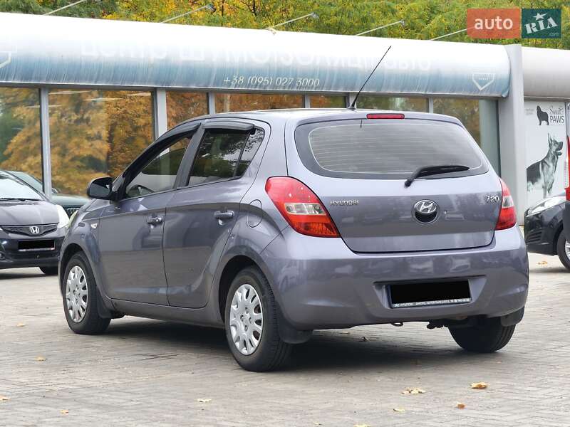 Хэтчбек Hyundai i20 2012 в Днепре