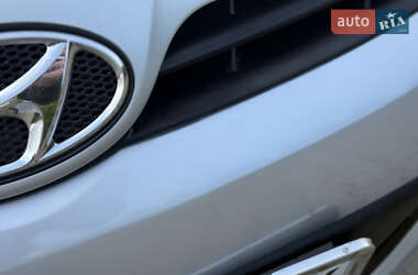 Хэтчбек Hyundai i20 2011 в 