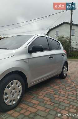 Хетчбек Hyundai i20 2012 в  фото 9 Хетчбек Hyundai i20 2012 в