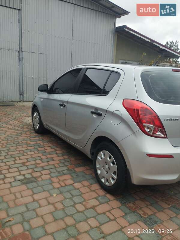 Хетчбек Hyundai i20 2012 в Харкові