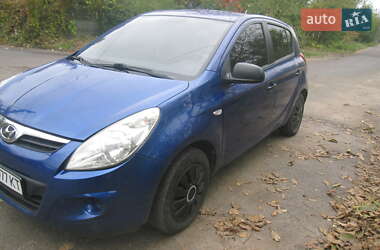Хетчбек Hyundai i20 2011 в  фото 3 Хетчбек Hyundai i20 2011 в