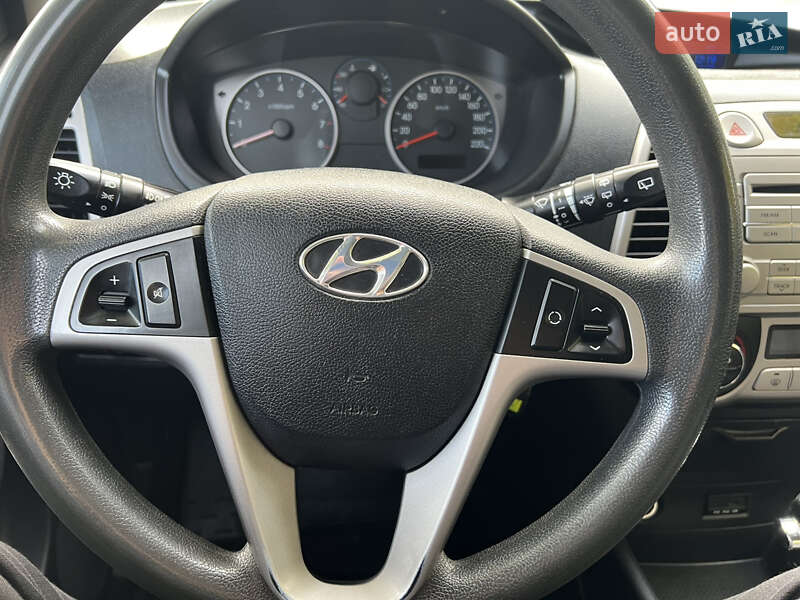 Хэтчбек Hyundai i20 2011 в Кременчуге фото 12 Хэтчбек Hyundai i20 2011 в Кременчуге