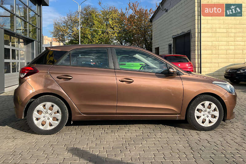 Хэтчбек Hyundai i20 2016 в Ивано-Франковске фото 8 Хэтчбек Hyundai i20 2016 в Ивано-Франковске