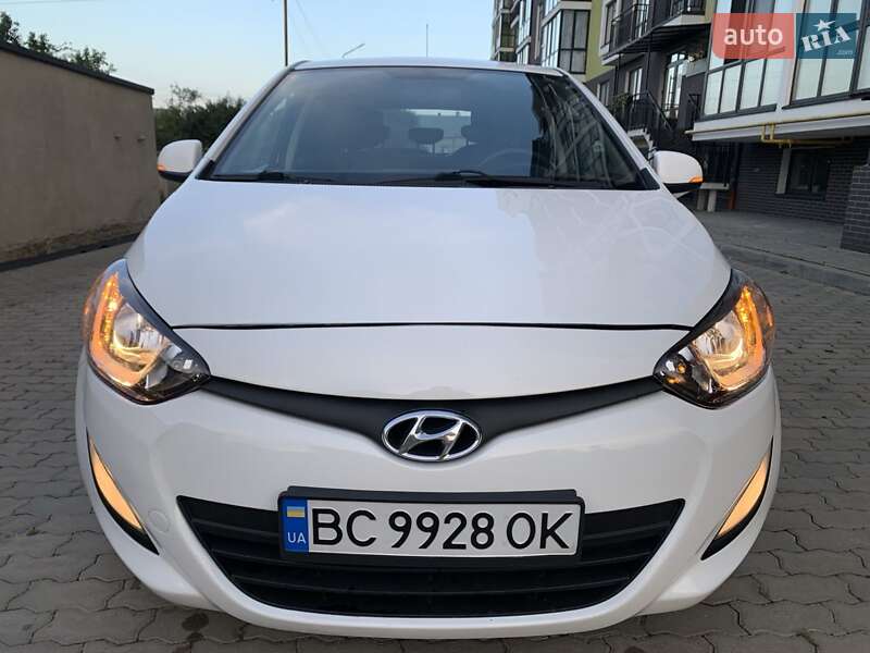 Хэтчбек Hyundai i20 2012 в Жовкве фото 2 Хэтчбек Hyundai i20 2012 в Жовкве