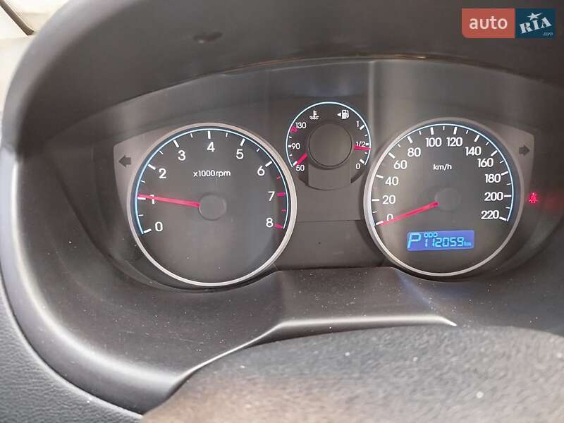 Хетчбек Hyundai i20 2012 в Дніпрі фото 7 Хетчбек Hyundai i20 2012 в Дніпрі