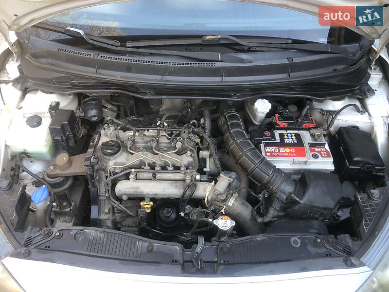 Хетчбек Hyundai i20 2013 в Полтаві фото 11 Хетчбек Hyundai i20 2013 в Полтаві