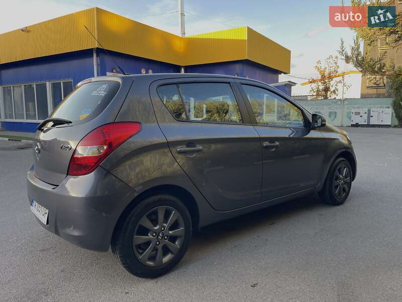 Хэтчбек Hyundai i20 2011 в Киеве фото 3 Хэтчбек Hyundai i20 2011 в Киеве