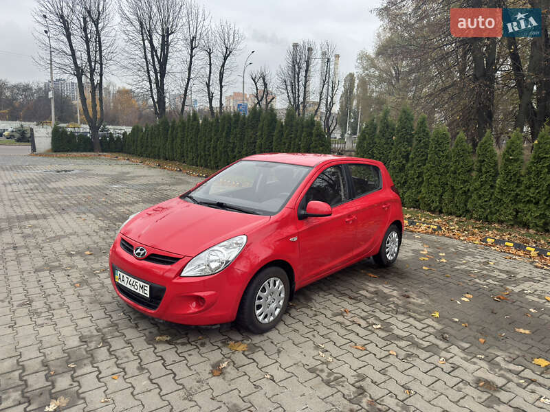 Хетчбек Hyundai i20 2012 в Києві фото 6 Хетчбек Hyundai i20 2012 в Києві
