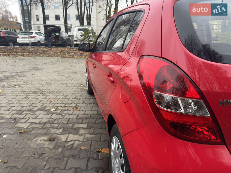 Хетчбек Hyundai i20 2012 в Києві фото 18 Хетчбек Hyundai i20 2012 в Києві
