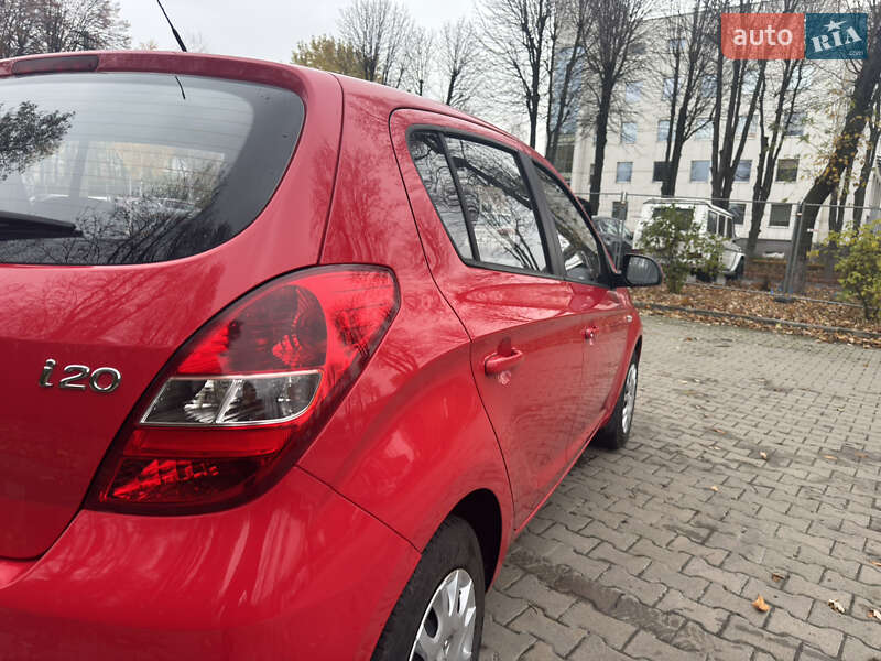Хетчбек Hyundai i20 2012 в Києві фото 19 Хетчбек Hyundai i20 2012 в Києві